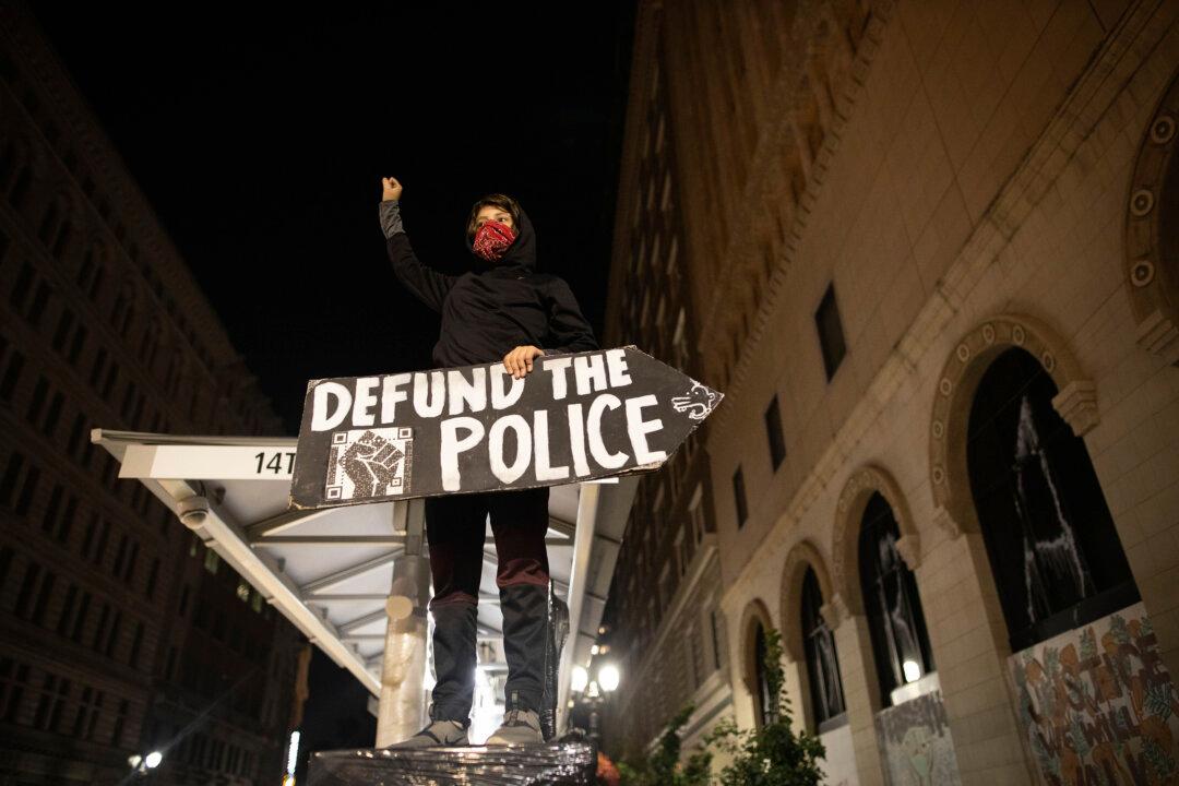 Oakland Mayor Condemns ‘Agitators’ After Weekend Rioting