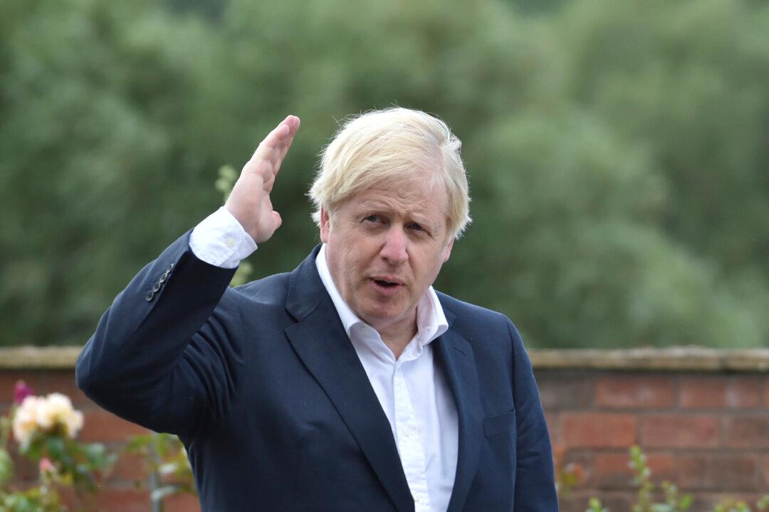 UK’s Johnson Says Plan to Break Brexit Treaty Needed to Counter EU’s ‘Revolver’