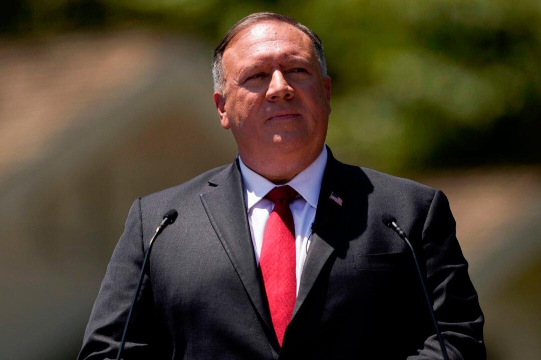 Pompeo Speaks on How to Deal With China and CCP