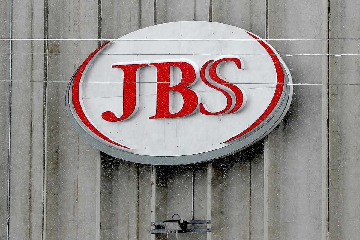 Melbourne JBS Abattoir Briefly Stops Work Over COVID-19 Fears