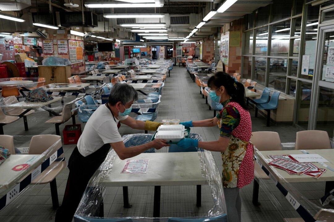 Hong Kong Economy Contracts 9 Percent in Latest Quarter