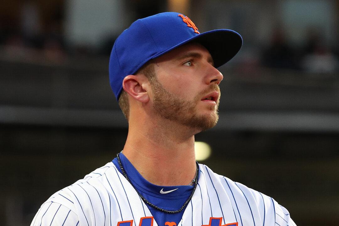 MLB Rookie of the Year Pete Alonso Wears ‘Love Your Neighbor,’ While Teammates Wear ‘BLM’
