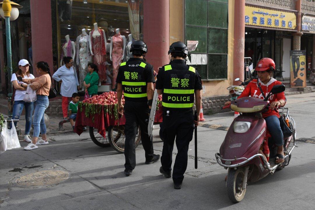 US Sanctions 2 More Chinese Officials, Paramilitary Group for Human Rights Abuses in Xinjiang