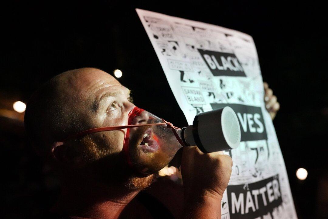 Less Violence Occurs in Portland Overnight in Bid to Send Federal Officers Home