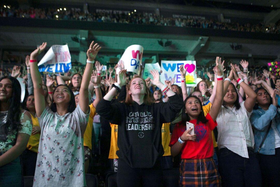 Ontario Ministry of Education Cuts Ties With WE, Says Will Investigate Contracts