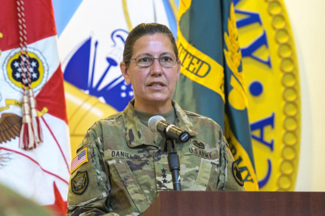 Woman Promoted to Lt. General Becomes First Female to Lead US Army Reserve in History