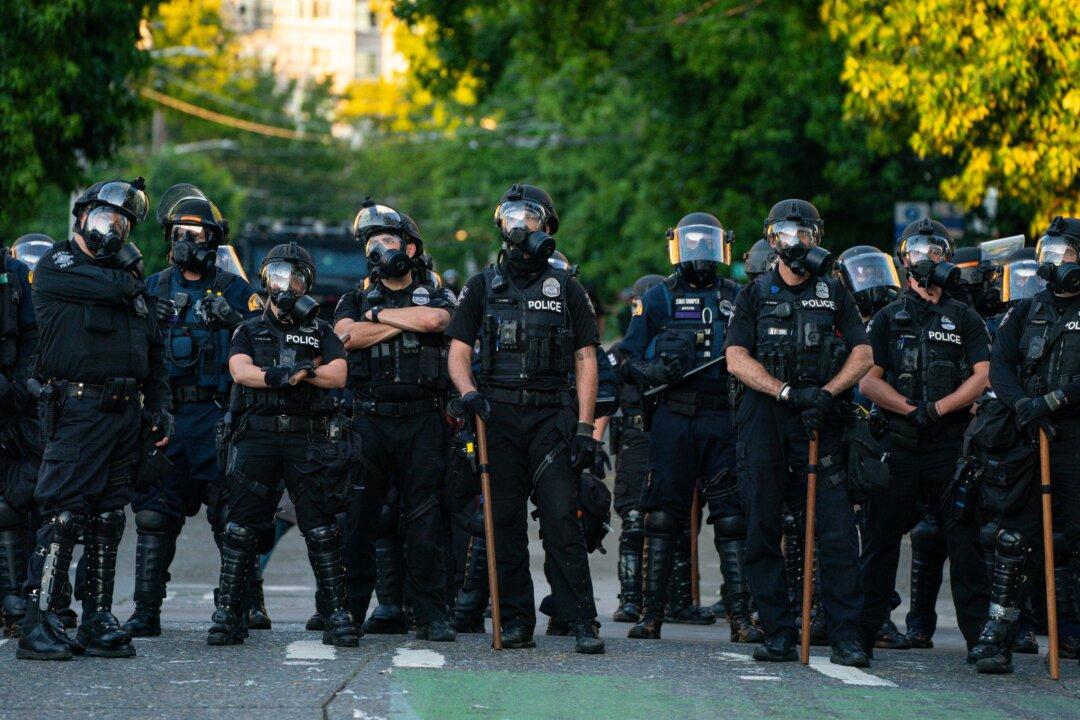 How Federal Cop Control Left Liberals Joyless in Seattle (Also, Tear-Gassed)