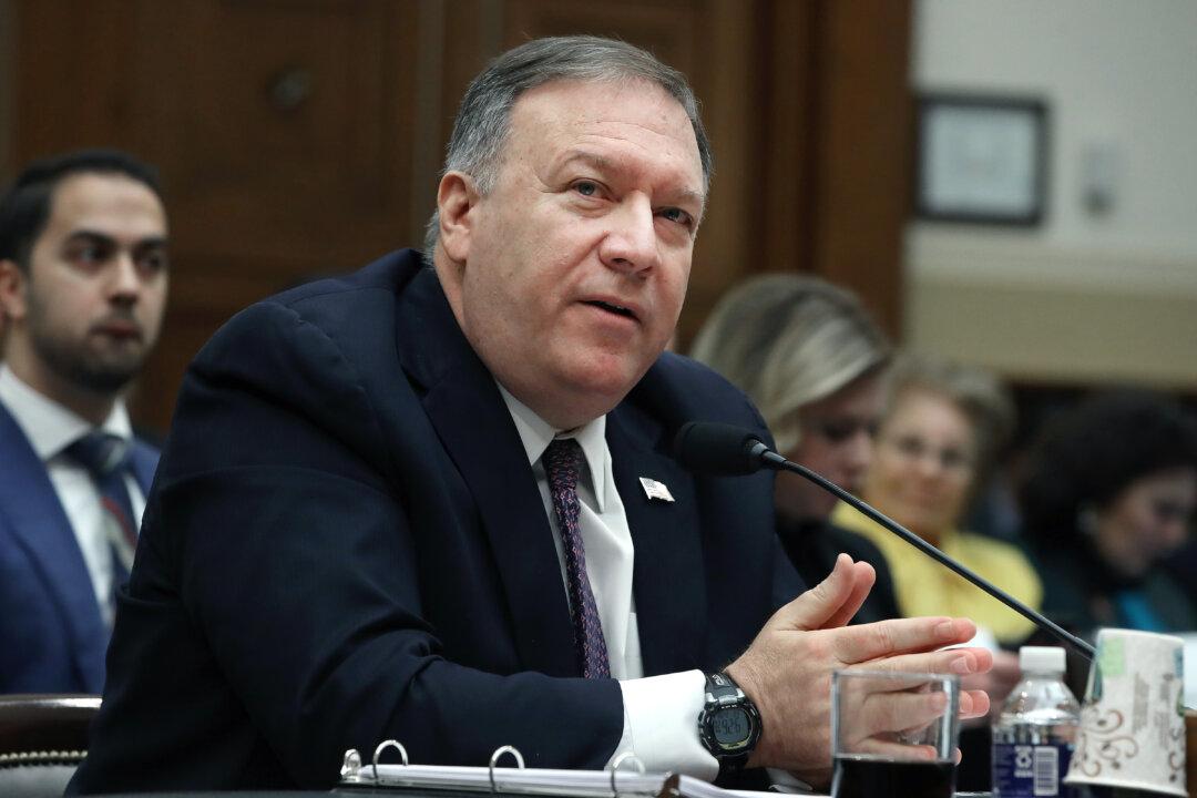 Pompeo Criticizes China’s Hypocrisy in Choosing to Reject US Ambassador’s Op-ed