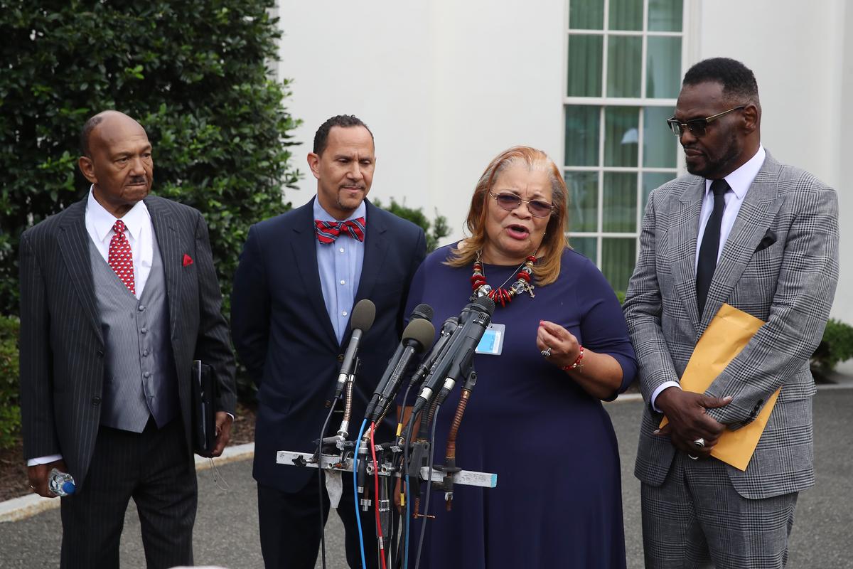 Niece of Martin Luther King Jr. Criticizes Obama for Politicizing John Lewis’s Funeral