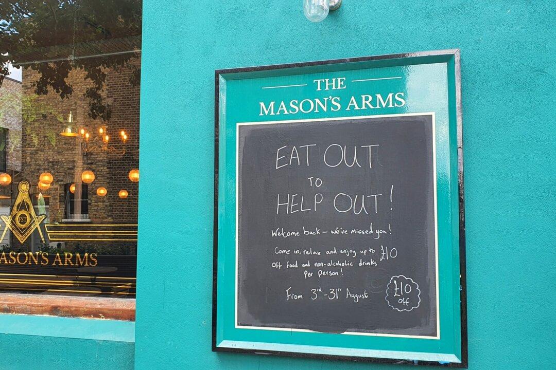 Britons Urged to Keep Dining Out as Public-Funded Half-Price Meals Scheme Ends