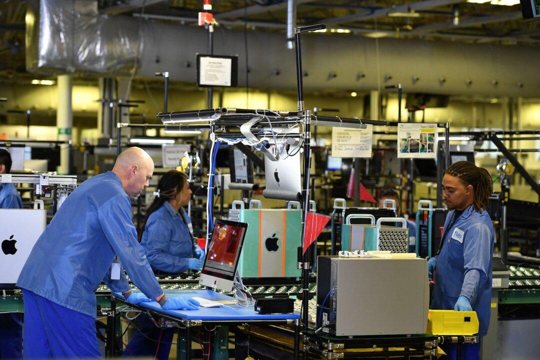 US Manufacturing Soars to 15-Month High: ISM