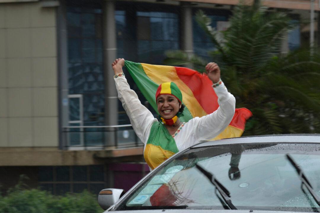 Ethiopians Celebrate Progress in Building Dam on Nile River