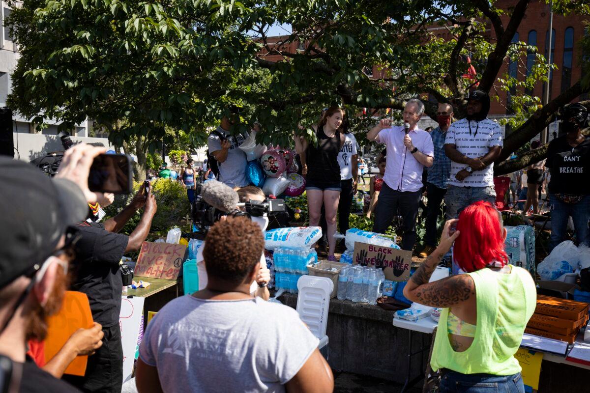Louisville Mayor Greg Fischer speaks to a group gathered for a vigil in memory of Breonna Taylor in Louisville, Ky., on June 6, 2020. (Brett Carlsen/Getty Images)