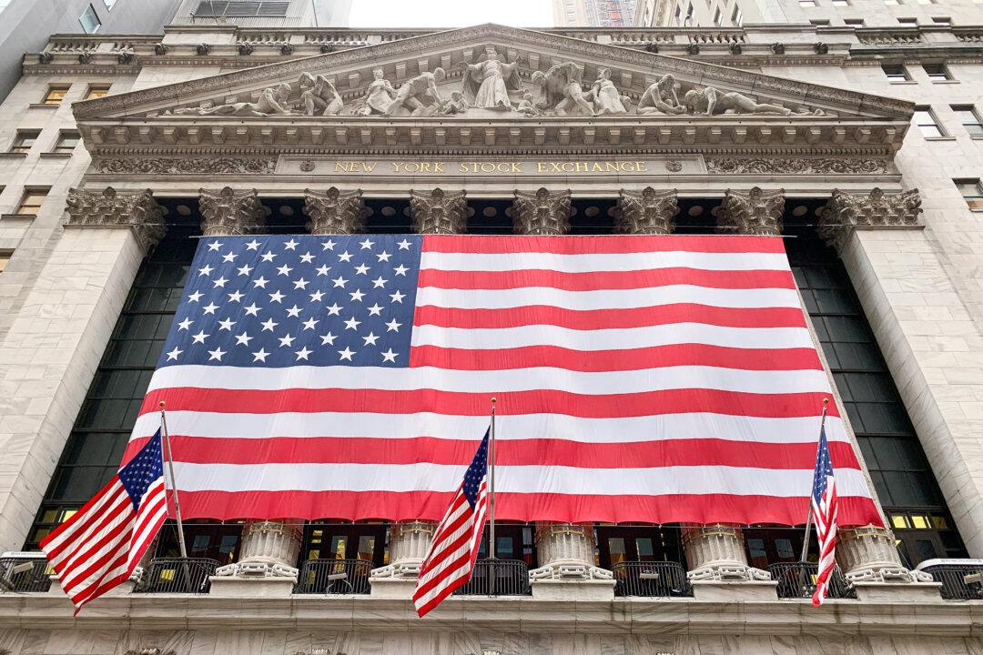 White House Predicts Deficit and Debt-to-GDP Will Shrink Early Next Year as Economy Recovers