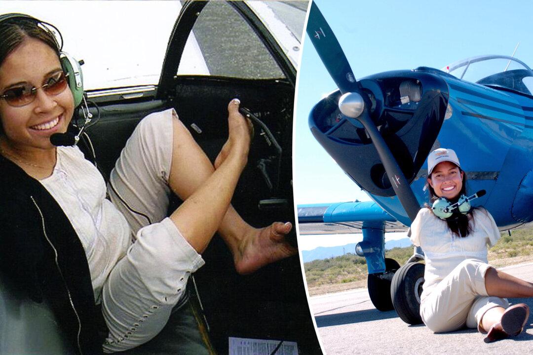Pilot Born Without Arms Flies Plane With Her Feet, Lives the Motto: ‘Never Give Up’