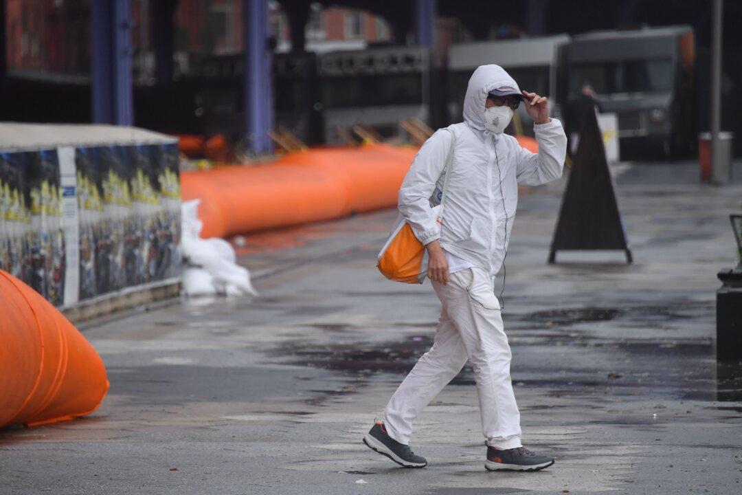 New York City Setting Up Checkpoints in Bid to Limit CCP Virus Spread