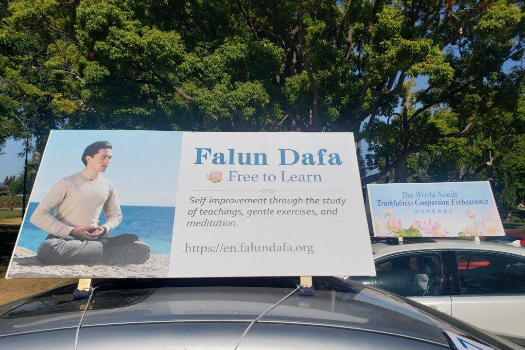 Car Tour Raises Awareness of Violent 21-Year Persecution