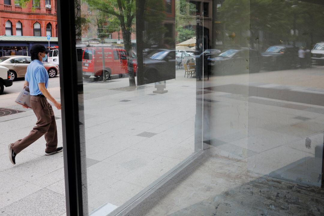 1.2 Million Americans File Jobless Claims as Businesses Keep Slashing Jobs Amid Pandemic