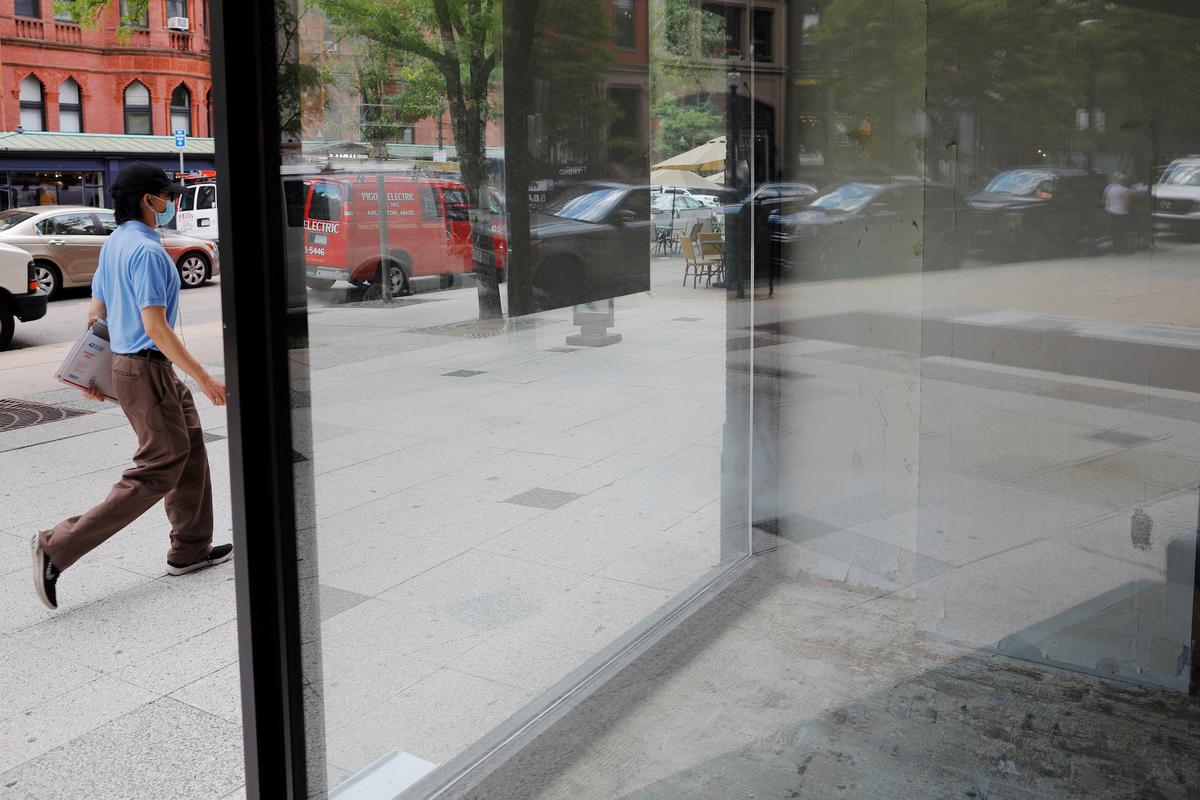 1.2 Million Americans File Jobless Claims as Businesses Keep Slashing Jobs Amid Pandemic