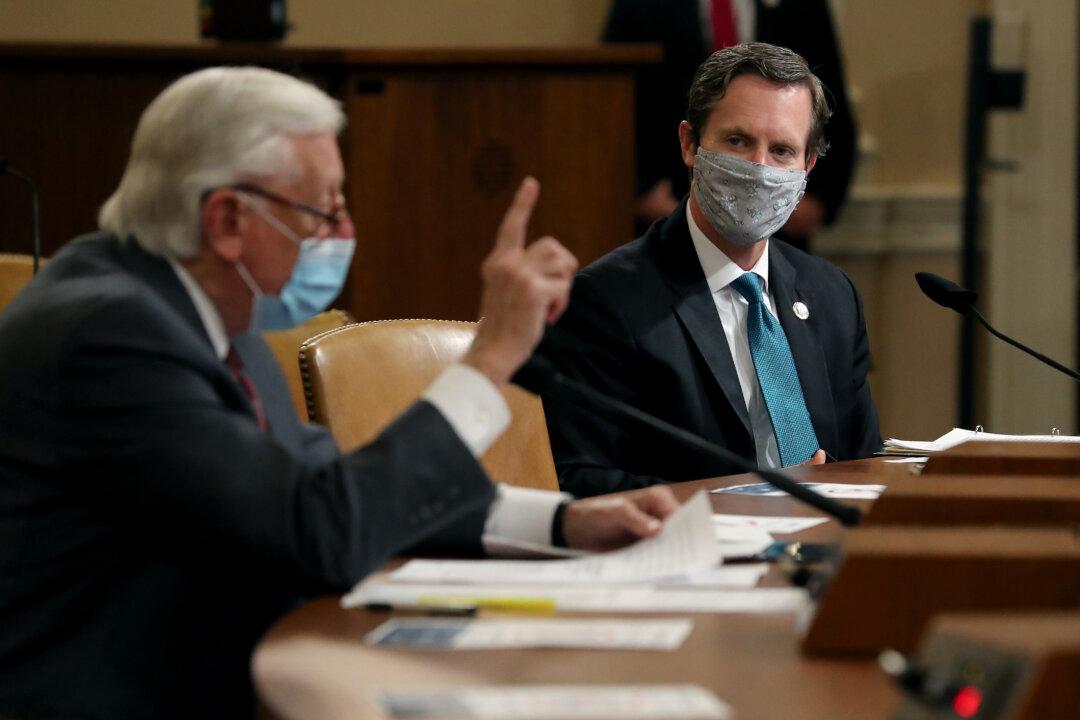 Rep. Rodney Davis Tests Positive for COVID-19