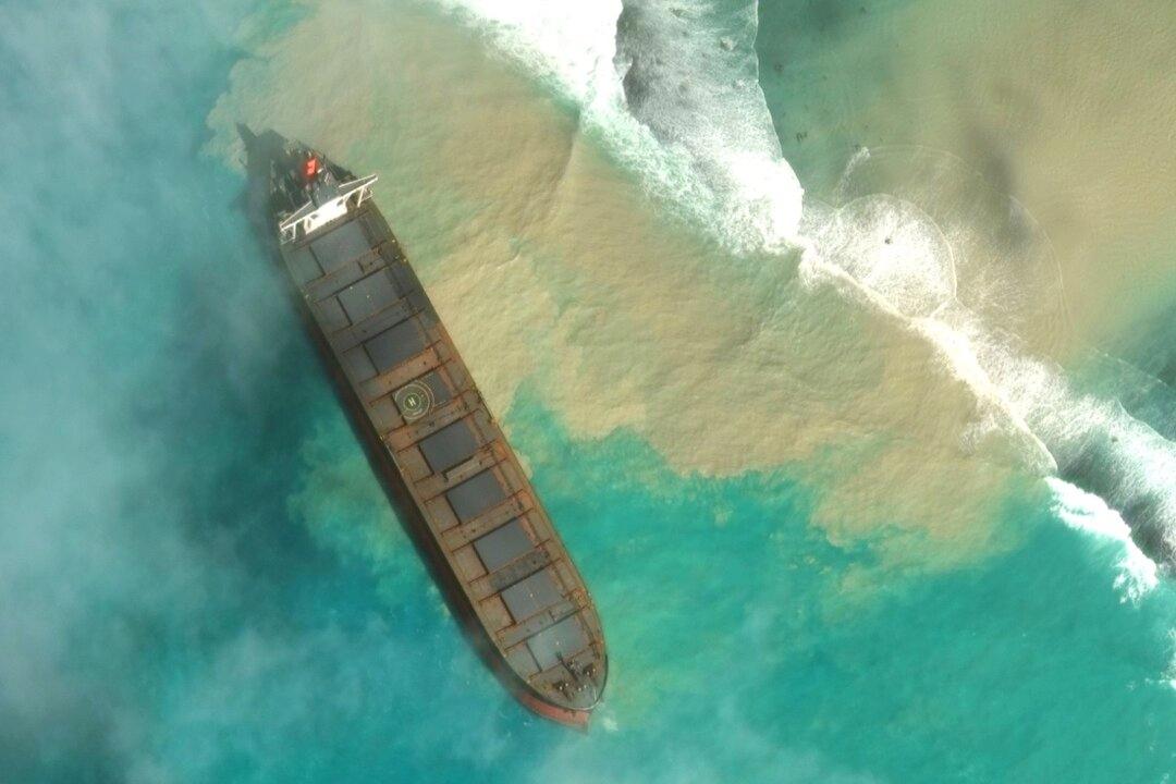 Mauritius Declares Emergency as Stranded Ship Spills Tons of Fuel
