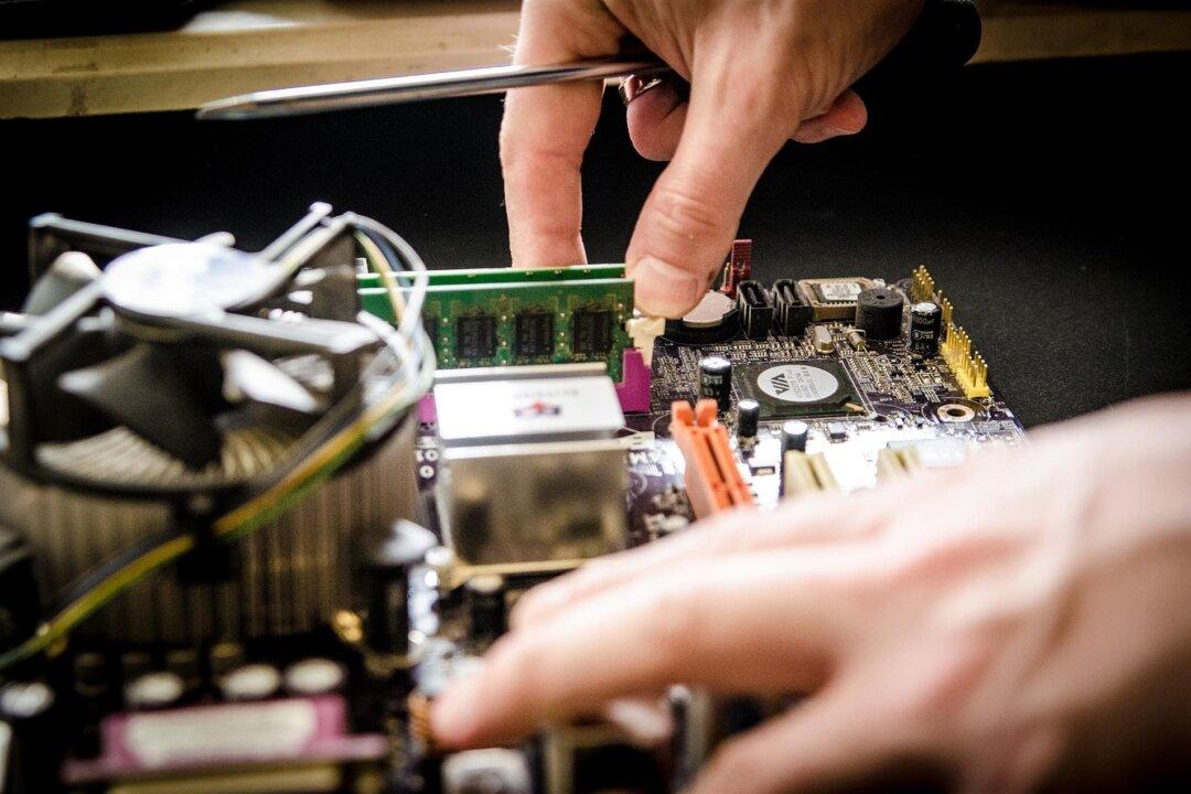 Smaller Tech Repair Shops See Increased Business in Bay Area