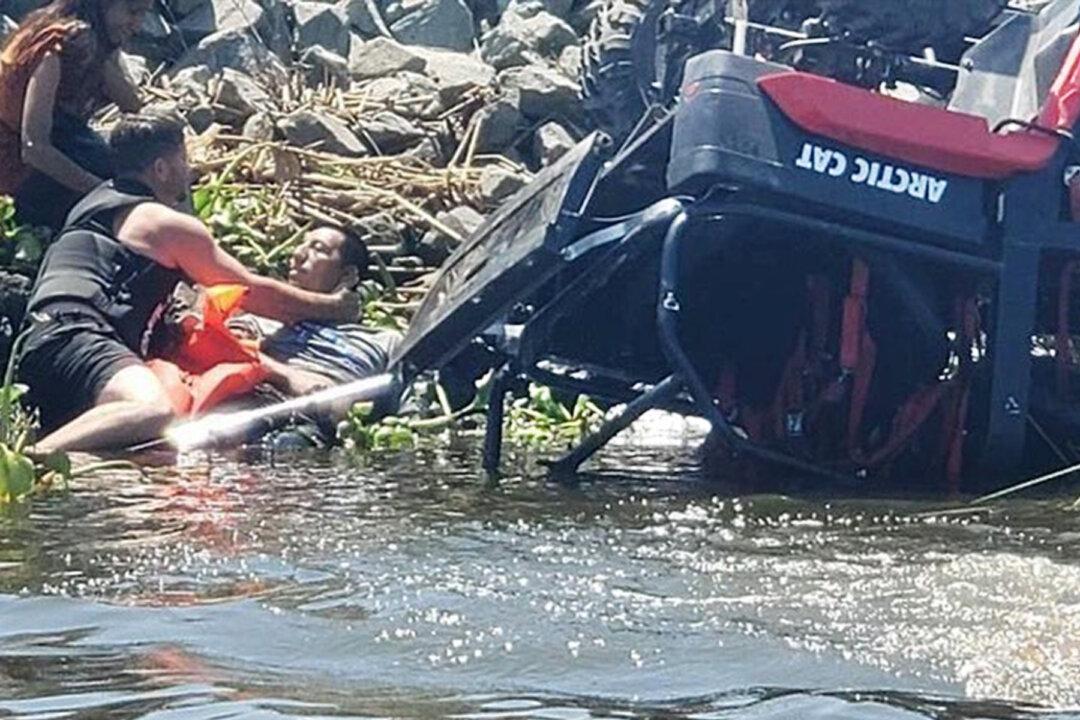 Off-Duty Sheriff’s Deputy Out Boating Saves 3 People’s Lives After ATV Crashes Into Delta