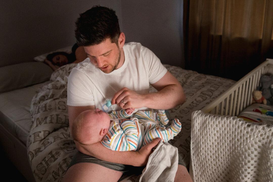 Resentful Husband Shares Life Lesson: Dads Who Get Up in the Night Don’t Deserve Praise