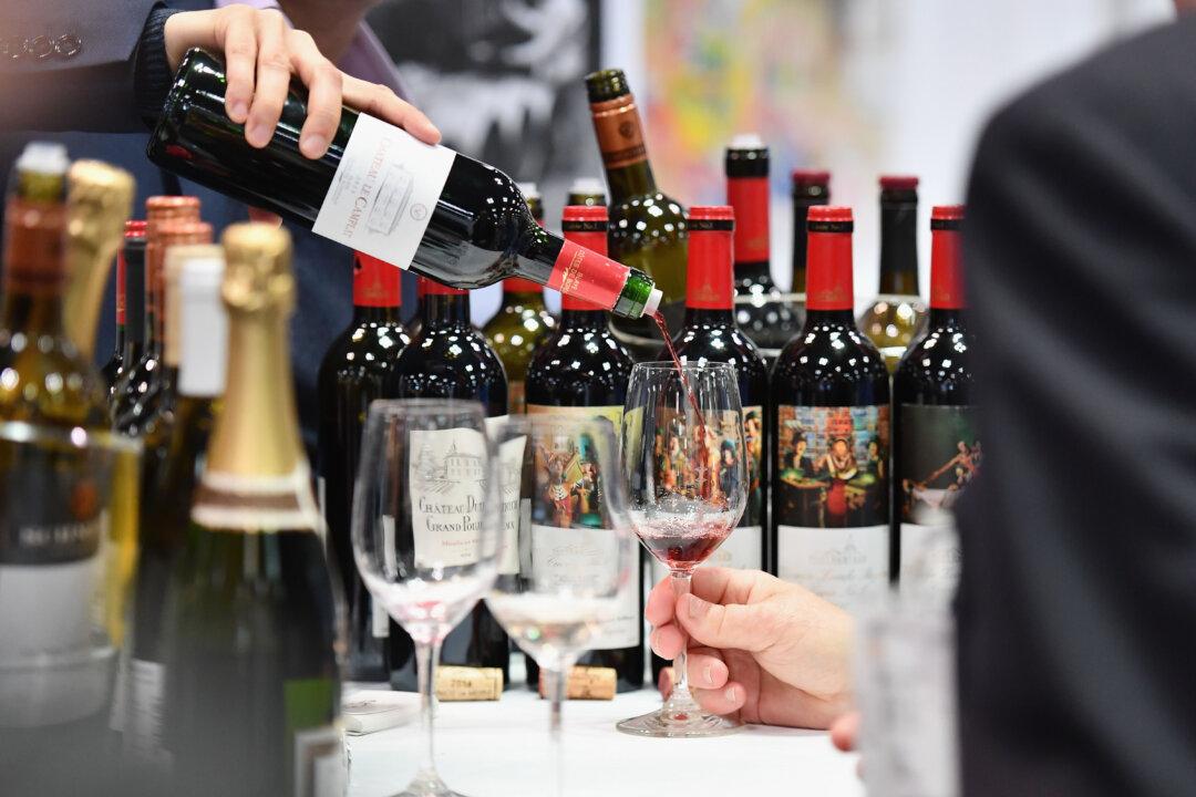 US Senators Call on Trade Representative to Lift Tariff on Foods Imported From EU