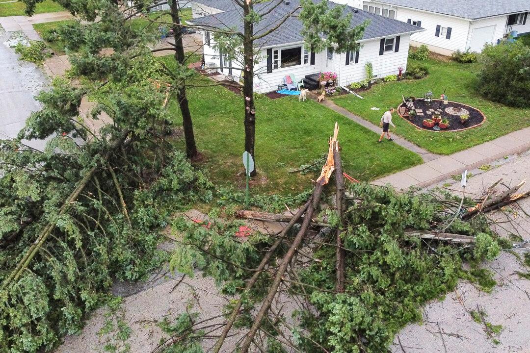 Powerful Derecho Leaves Path of Devastation Across Midwest