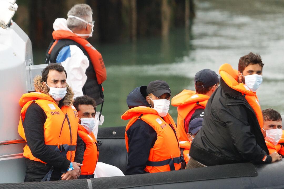 UK Wants Greater Flexibility to Return Illegal Migrants Back to France