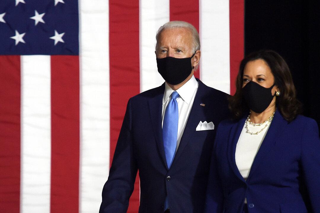 Postal Workers’ Union Endorses Joe Biden for President