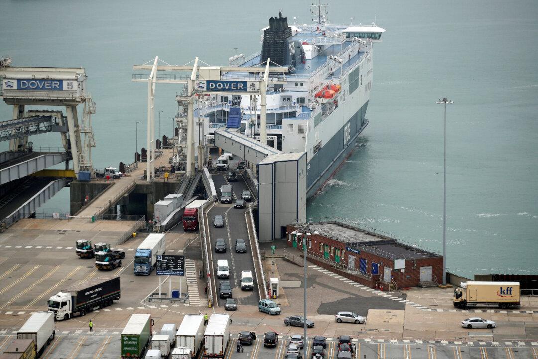 UK Adds France to Quarantine List, Travel Pressure Mounts