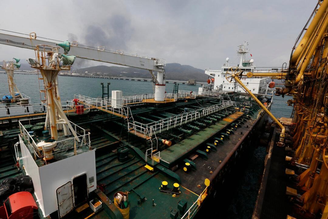Officials: US Seizes Iranian Gas Heading for Venezuela