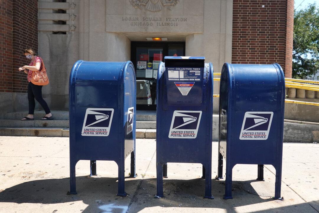 Sen. Tester Presses USPS Following Reports of Removed Mailboxes