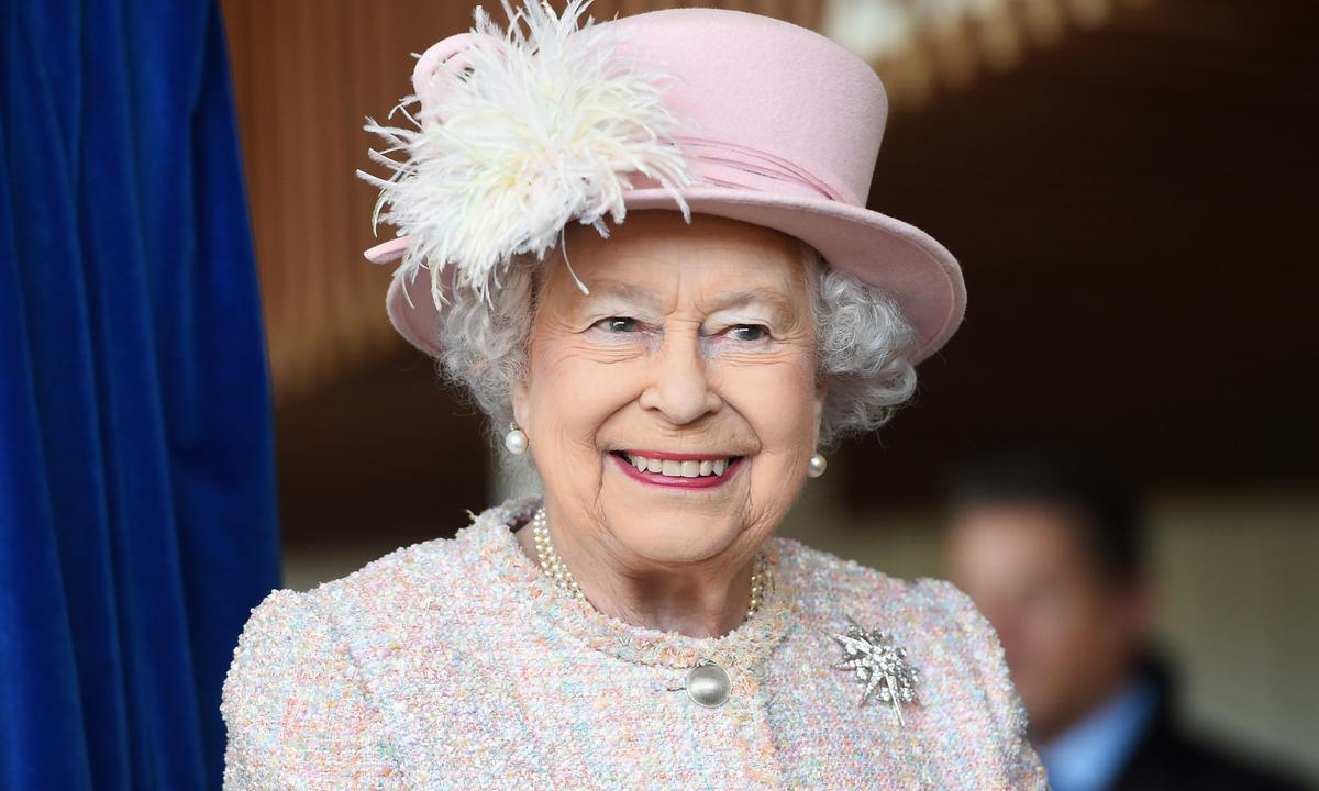 Britain’s Queen Elizabeth II Dies Aged 96, Surrounded by Her Family