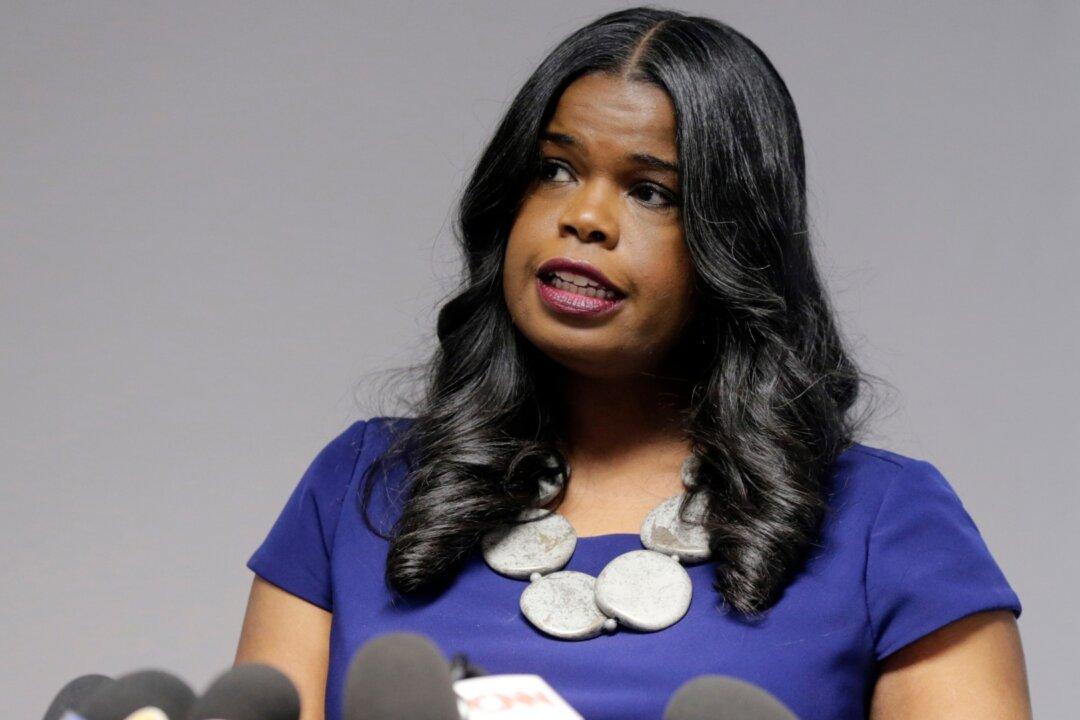 Cook County Prosecutor Resigns, Criticizing State’s Attorney Kim Foxx