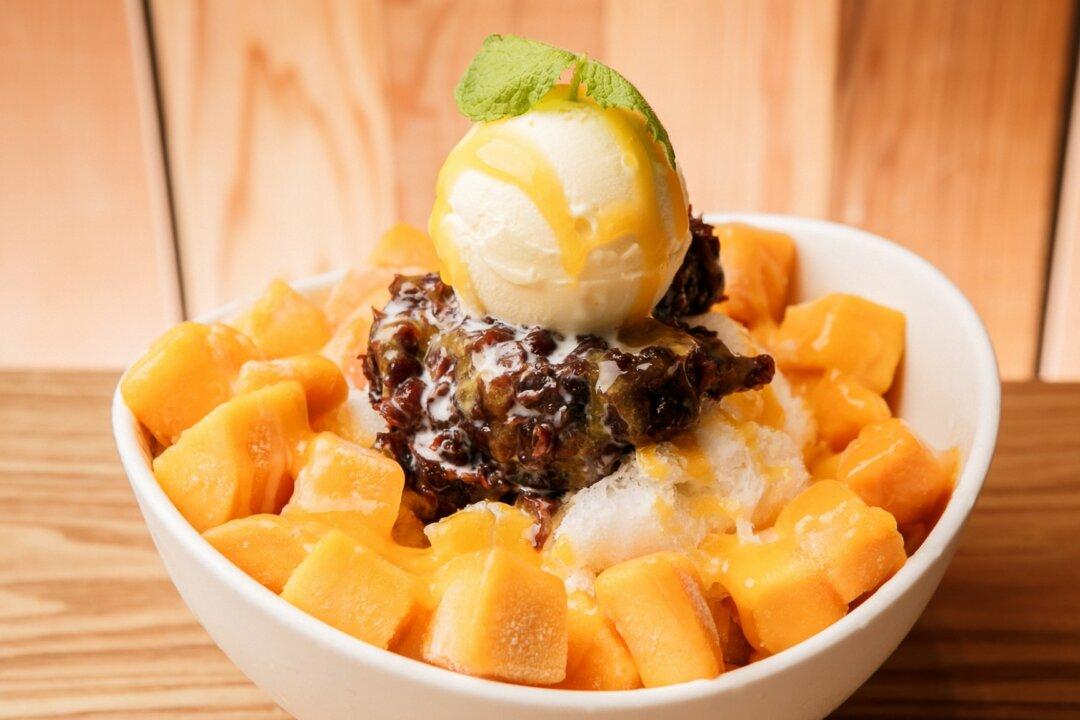 Patbingsu (Korean Red Bean Shaved Ice)