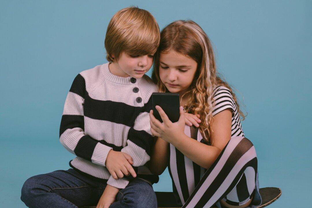 Lawsuit Challenges FCC Wireless Safety Standards