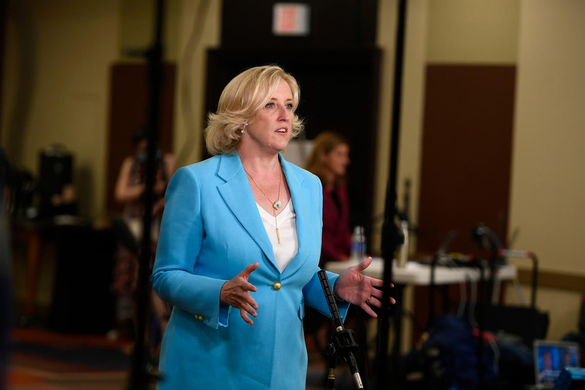 Gov’t Shouldn’t Have Been Surprised by Bell Layoffs, Former Conservative Minister Says