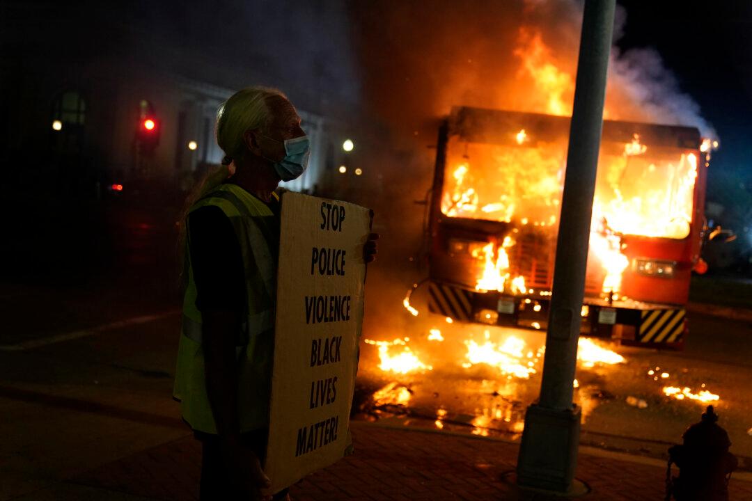 Wisconsin Governor to Increase Presence of National Guard After Nights of Riots