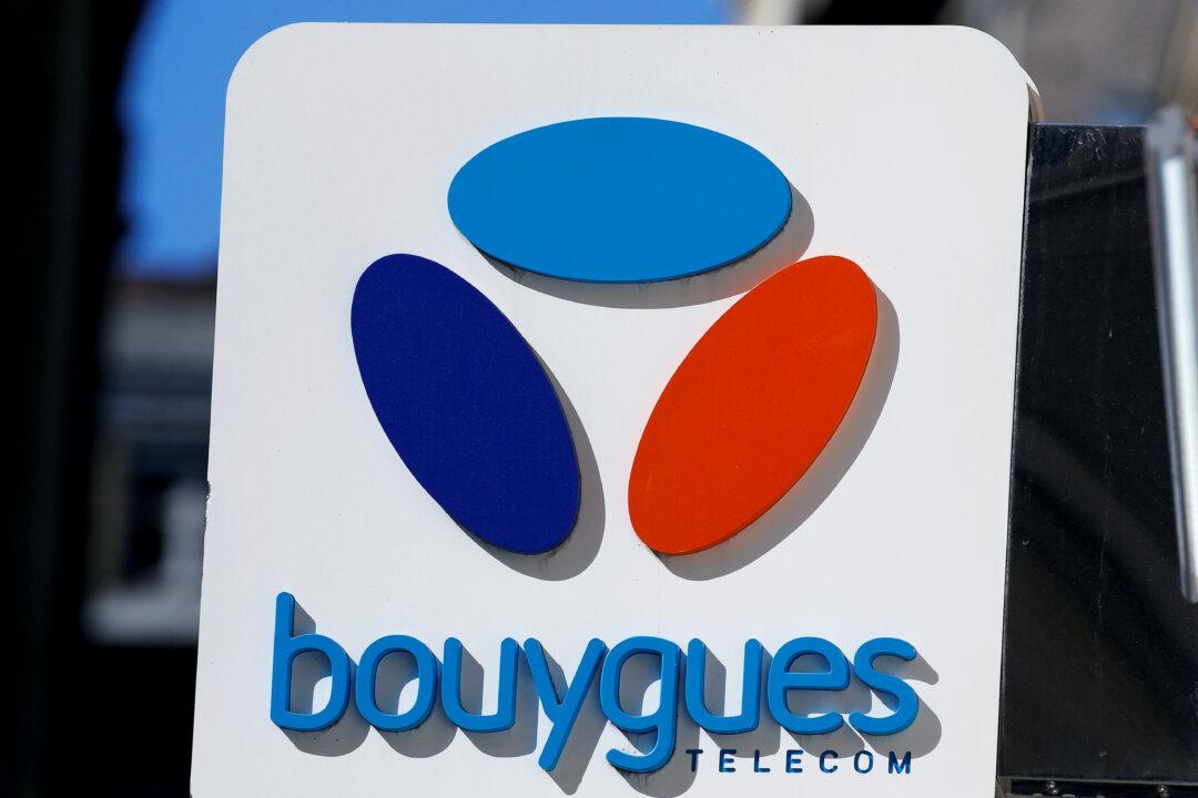 Bouygues to Remove 3,000 Huawei Mobile Antennas in France by 2028