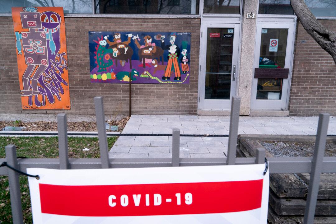 2 Quebec Teachers Test Positive for COVID-19, 20 in Quarantine