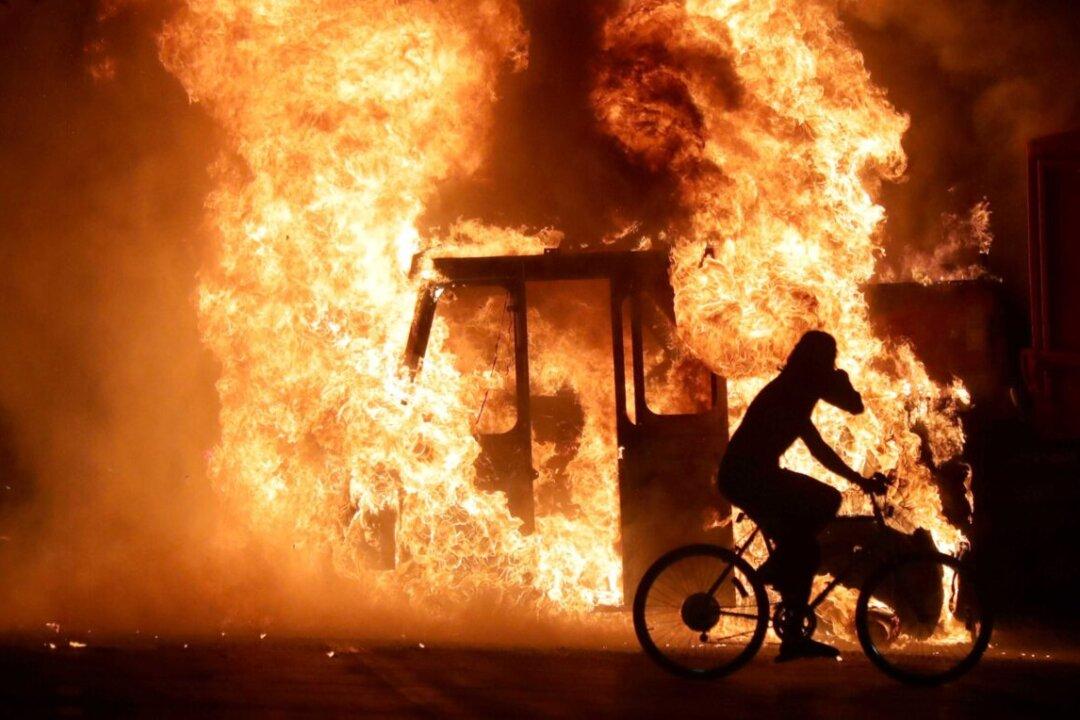 China Ties to US Riots Exposed by Trevor Loudon