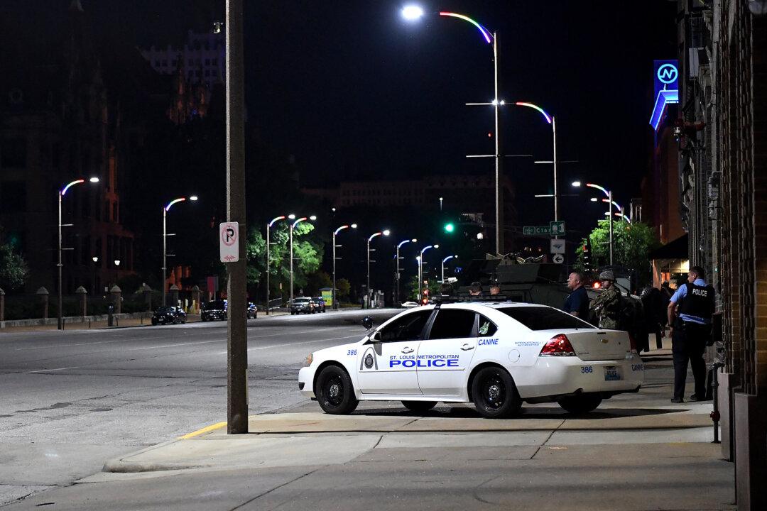 2 St. Louis Officers Shot, 1 Critically; Suspect in Custody