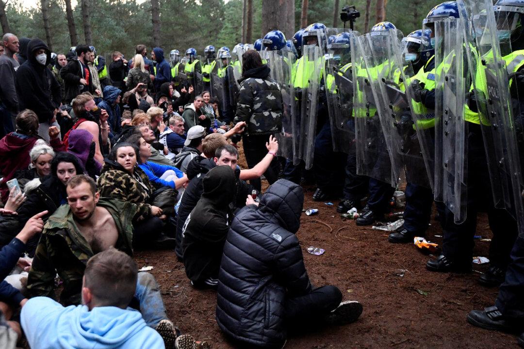 Revellers ‘Don’t Want Violence’ as Police Break up Forest Rave in England
