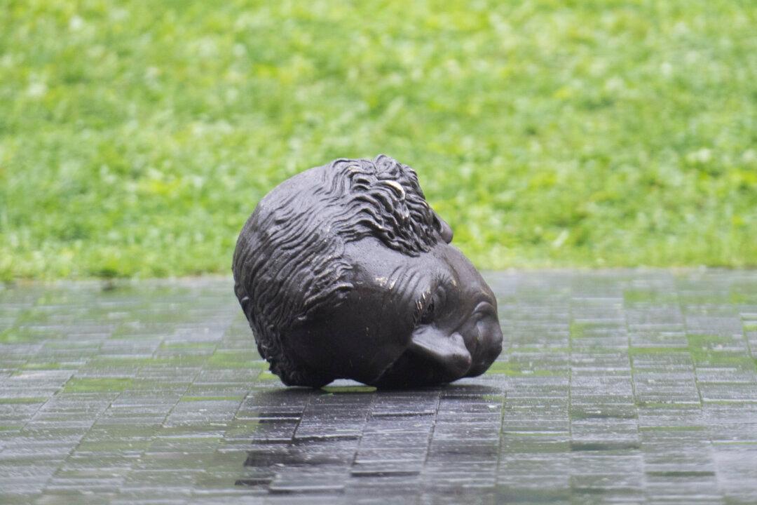 Kenney Says He Will Install Toppled Statue of Macdonald at Alberta Legislature If Quebec Opts Not to Restore It