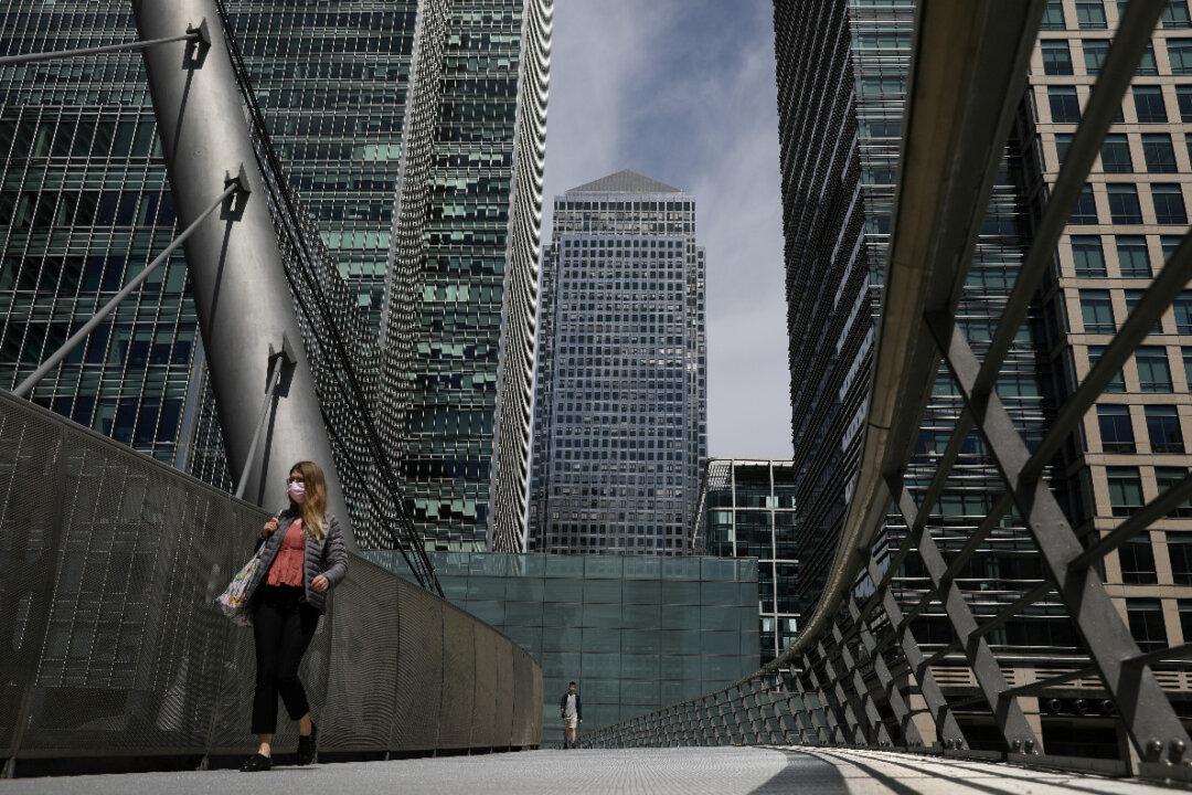 UK to Ramp up Return-to-Workplace Campaign After CCP Virus Slump