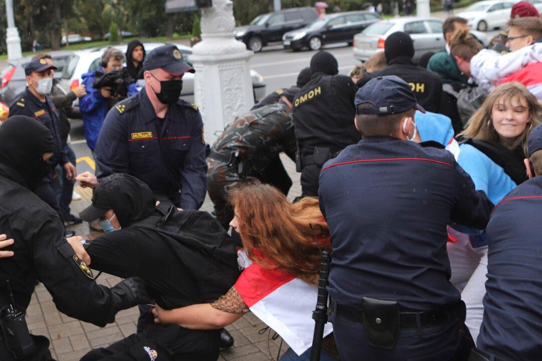 Scores Detained as Students March against Belarus President