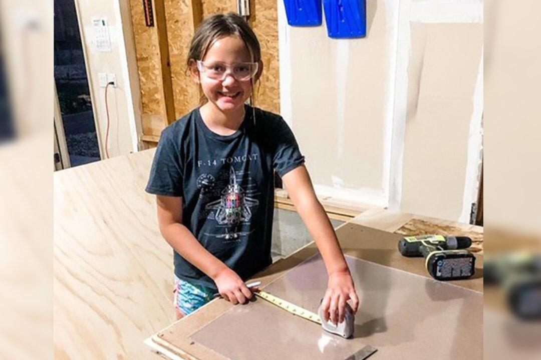 Colorado Girl Scout Troop Makes PPE for Elementary School Using Cookie Money